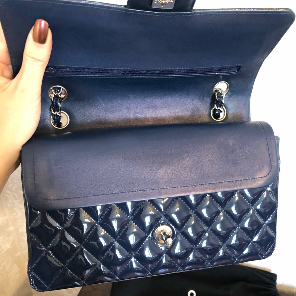 Chanel Medium Double Flap Classic Bag - Picture 5 of 16